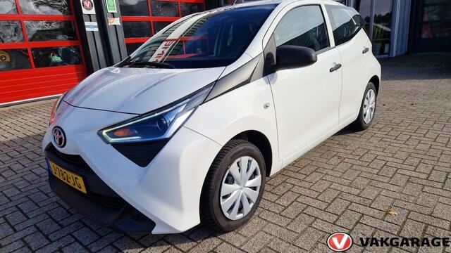 Toyota AYGO 1.0 VVT-i x-fun