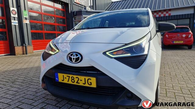 Toyota AYGO 1.0 VVT-i x-fun