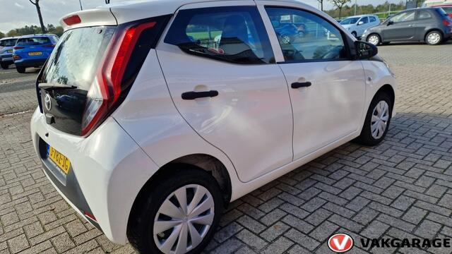 Toyota AYGO 1.0 VVT-i x-fun