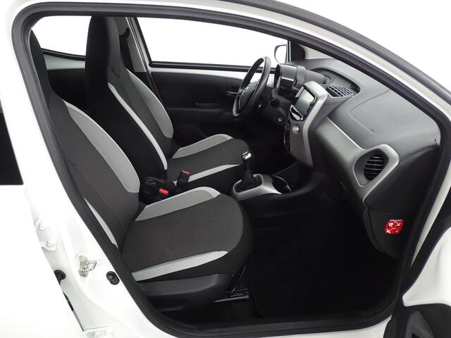 Toyota AYGO 1.0 VVT-i x-nav navi, start/stop, traction c, multystuur, airco,achter camera, buiten spiegels elec.