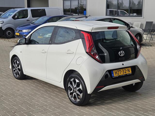 Toyota AYGO 1.0 VVT-i x-first Automaat Carplay Camera LM15