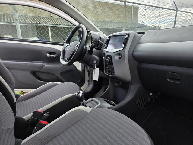 Toyota AYGO 1.0 VVT-i x-play, 1e Eig! Camera! Carplay! VERWACHT!