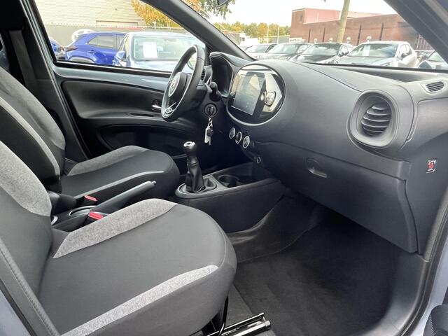 Toyota AYGO X 1.0 VVT-i MT Play