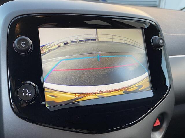 Toyota AYGO 1.0 VVT-i x-play Automaat, Apple Carplay en/of Android auto Navigatie, Achteruitrijcamera, Airco, NL-auto