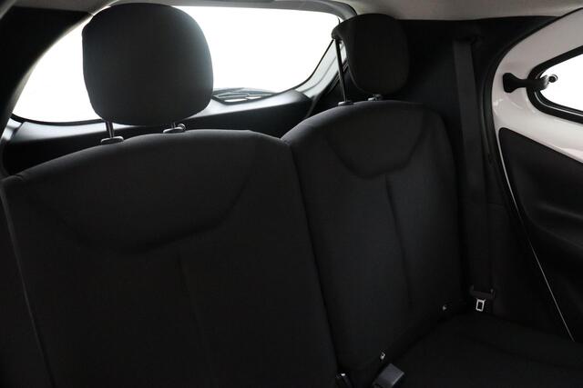 Toyota AYGO X 1.0 VVT-i MT PLAY -CARPLAY|CAMERA|ADAP.CRUISE|DAB|5-DRS