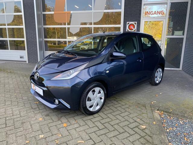 Toyota AYGO 1.0 VVT-i x-play