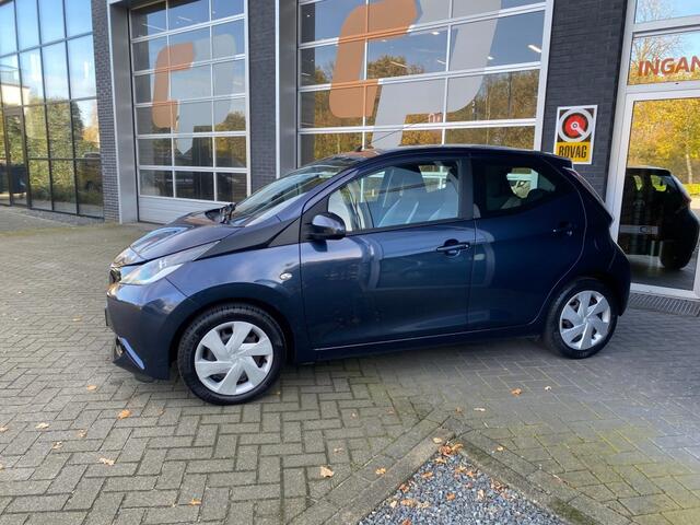 Toyota AYGO 1.0 VVT-i x-play