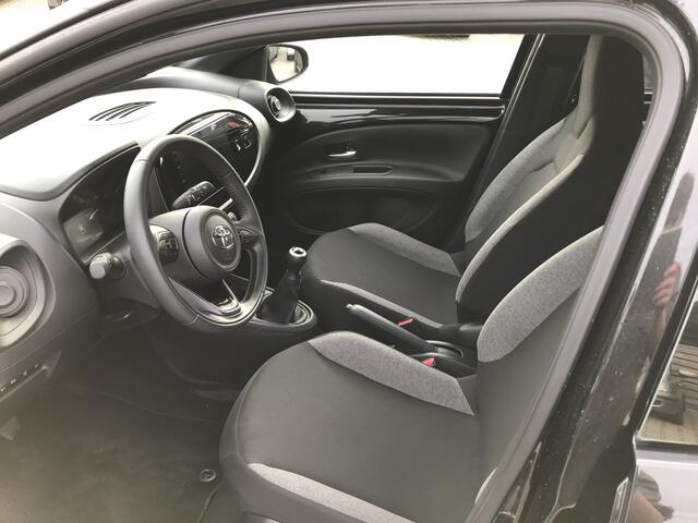 Toyota AYGO X 1.0 VVT-i MT Play