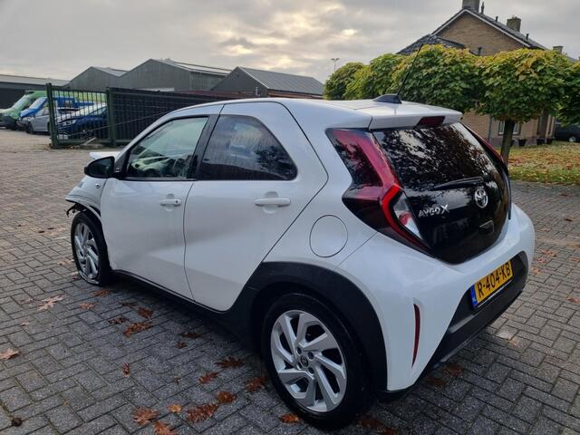 Toyota AYGO 1.0 VVT-i MT first