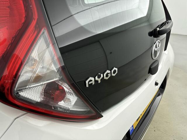 Toyota AYGO 1.0 VVT-i x-play 5-Drs | Parkeercamera | NL-Auto | Dealeronderhouden | 1E Eig | APK 06-2027 |