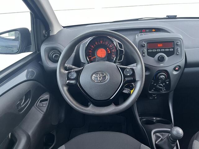 Toyota AYGO 1.0 VVT-i x-fun / airco / dealer onderhouden / Bluetooth telefoonvoorbereiding /