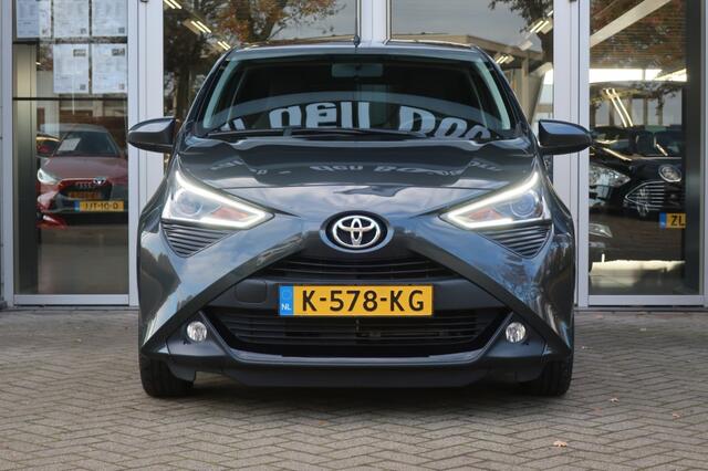Toyota AYGO 1.0 VVT-I X-JOY, Clima, DAB Radio, Apple Carplay/ Android Auto, etc.