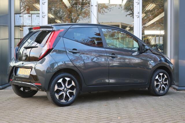 Toyota AYGO 1.0 VVT-I X-JOY, Clima, DAB Radio, Apple Carplay/ Android Auto, etc.