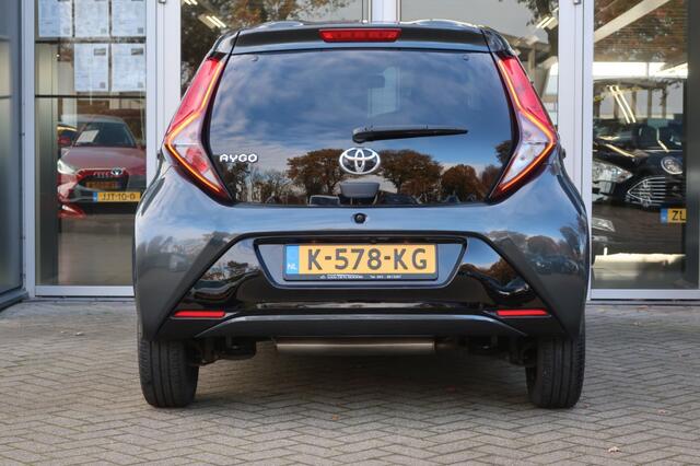 Toyota AYGO 1.0 VVT-I X-JOY, Clima, DAB Radio, Apple Carplay/ Android Auto, etc.