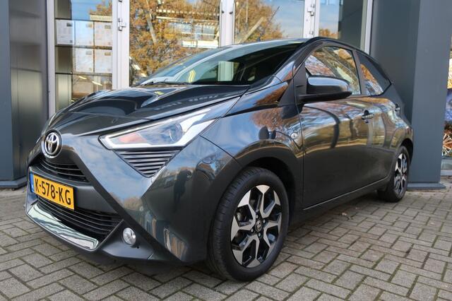 Toyota AYGO 1.0 VVT-I X-JOY, Clima, DAB Radio, Apple Carplay/ Android Auto, etc.