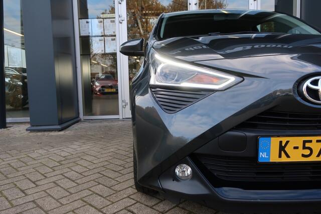 Toyota AYGO 1.0 VVT-I X-JOY, Clima, DAB Radio, Apple Carplay/ Android Auto, etc.