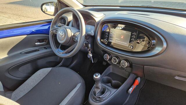 Toyota AYGO X 1.0 VVT-i MT Play