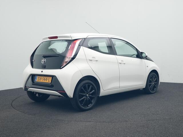 Toyota AYGO 1.0 VVT-i x-play | Apple Carplay/Android Auto