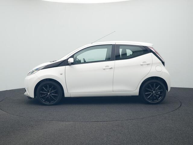 Toyota AYGO 1.0 VVT-i x-play | Apple Carplay/Android Auto