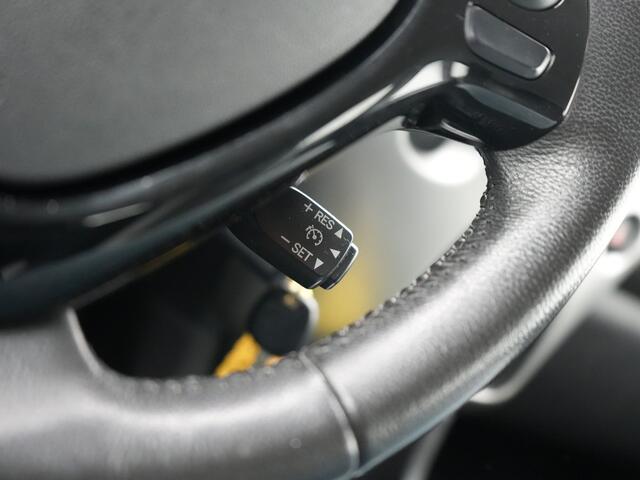 Toyota AYGO 1.0 VVT-i x-play | Apple Carplay/Android Auto