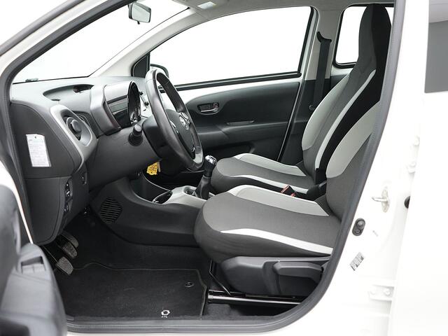 Toyota AYGO 1.0 VVT-i x-play | Apple Carplay/Android Auto