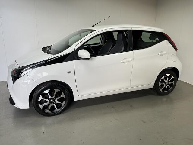 Toyota AYGO 1.0 VVT-i x-play Apple Carplay Camera Dealer onderhouden