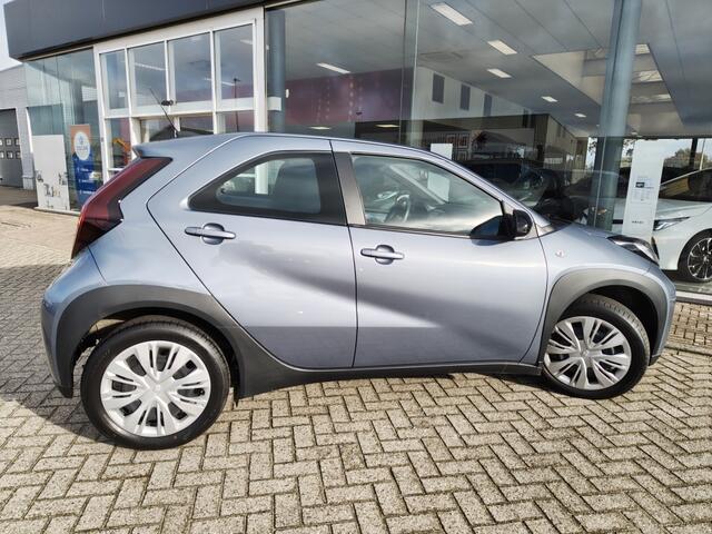 Toyota AYGO 1.0 VVT-i MT play | Android Auto/Apple Carplay | Adaptive Cruise