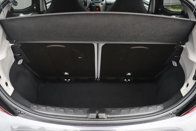 Toyota AYGO 1.0 VVT-i X-Joy Cabrio Automaat Schuifdak Climate Control 14 inch LMV Achteruitrijcamera