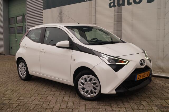 Toyota AYGO 1.0 VVT-i X-Play Automaat -AIRCO-LED-CAM-CARPLAY-