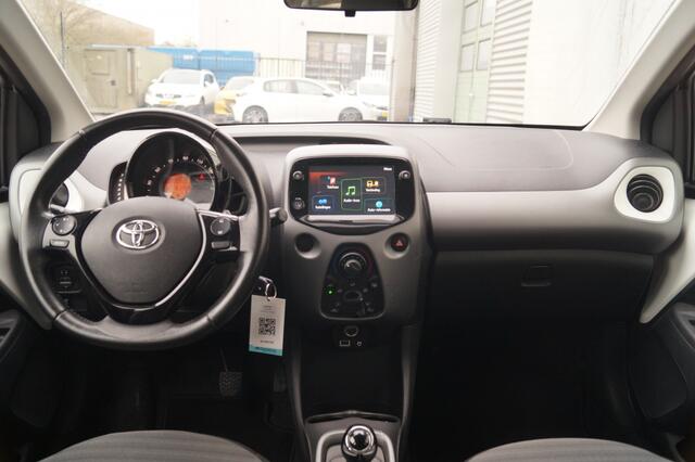 Toyota AYGO 1.0 VVT-i X-Play Automaat -AIRCO-LED-CAM-CARPLAY-