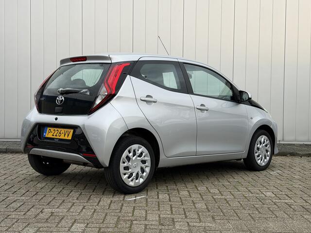 Toyota AYGO 1.0 VVT-i x-play Apple Carplay Camera