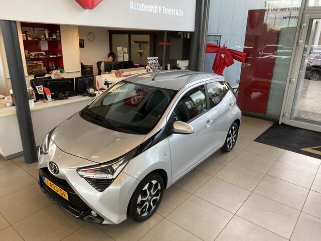 Toyota AYGO 1.0 VVT-i x-joy,Automaat,Apple Carplay Android-Auto,Spraakbediening,Climatecontrol,Achteruitrijcamera,Ipod Usb Aansluiting,15 Inch Lmv
