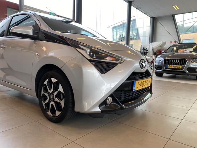 Toyota AYGO 1.0 VVT-i x-joy,Automaat,Apple Carplay Android-Auto,Spraakbediening,Climatecontrol,Achteruitrijcamera,Ipod Usb Aansluiting,15 Inch Lmv