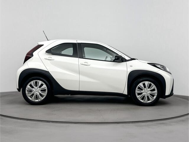 Toyota AYGO X 1.0 VVT-i MT Play