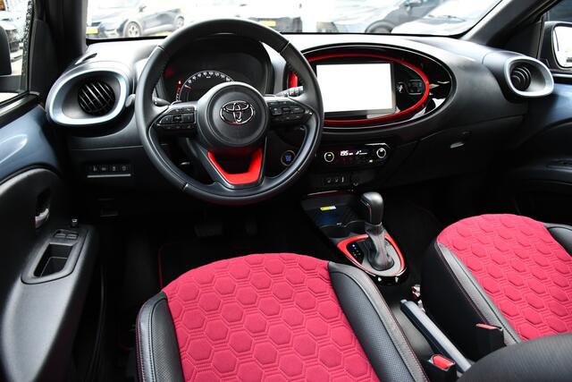 Toyota AYGO X 1.0 VVT-i S-CVT Undercover Jun Takahashi Limited Automaat 72pk | Zéér Uniek | Cloud Navigatie | LED-koplampen |