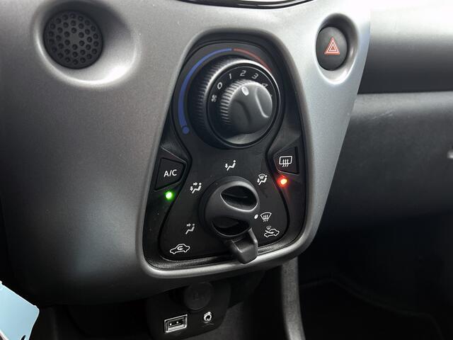 Toyota AYGO 1.0 VVT-i x-play limited | Achteruitrijcamera | BTW voertuig |