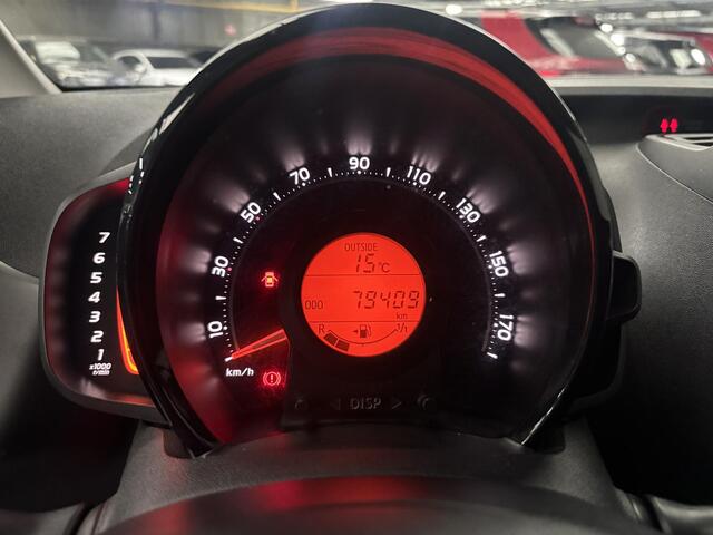 Toyota AYGO 1.0 VVT-i x-play APPLE CARPLAY/ANDROID AUTO, SLECHTS 79.409KM!!!!