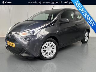 toyota-aygo-1.0-vvt-i-x-play-apple-