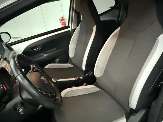 Toyota AYGO 1.0 VVT-i x-sport Met trekhaak, slechts 33106KM! Zeer nette en luxe wagen