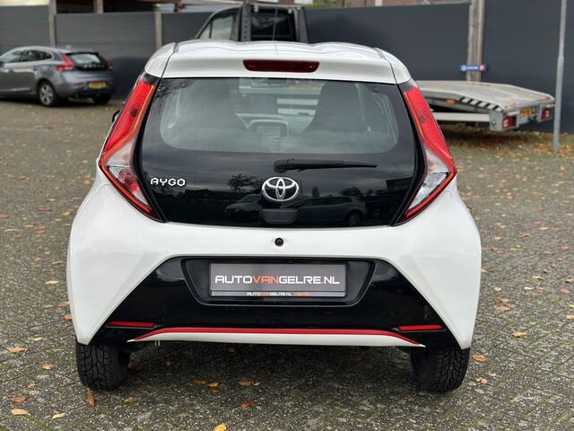 Toyota AYGO 1.0 VVT-i X-play Navi*AppleCarplay*Camera*1e Eig + Dealer ondh