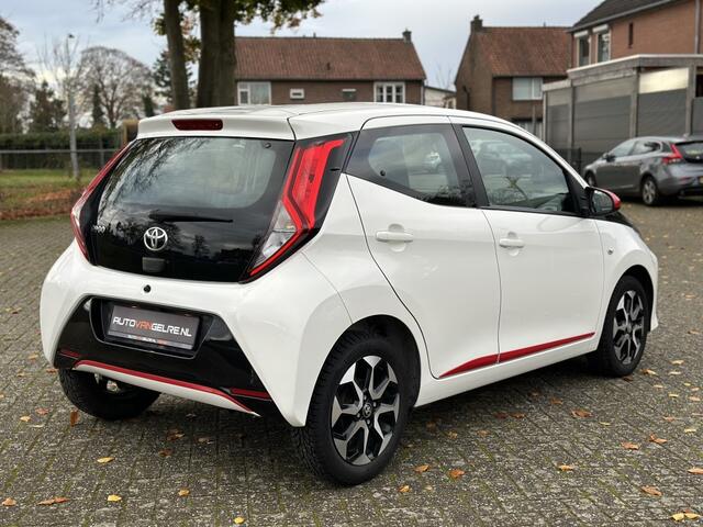 Toyota AYGO 1.0 VVT-i X-play Navi*AppleCarplay*Camera*1e Eig + Dealer ondh