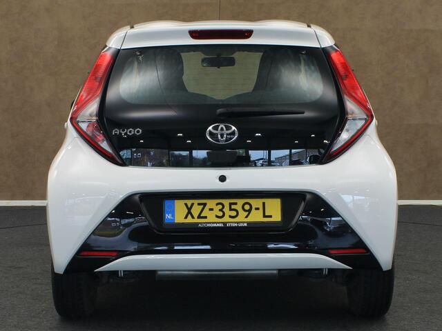 Toyota AYGO 1.0 VVT-i x-play - ORIGINEEL NEDERLANDSE AUTO - HOMMEL ONDERHOUDEN! - APPLE CARPLAY/ANDROID AUTO - ACHTERUITRIJCAMERA - ALL SEASON BANDEN - AIRCO - BLUETOOTH