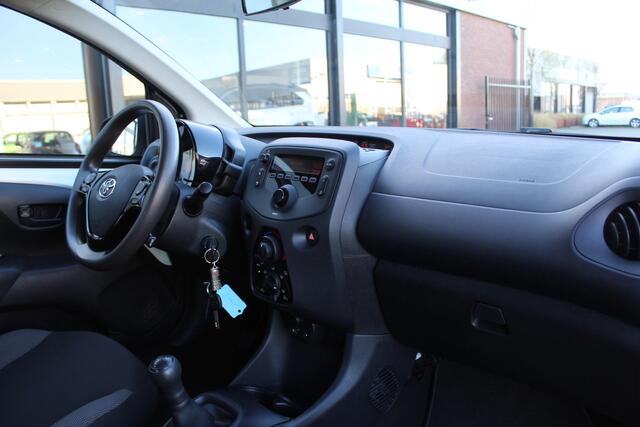 Toyota AYGO 1.0 VVT-i x-fun | Rijklaar | Airco | DAB+ | Bluetooth | USB/AUX-speler