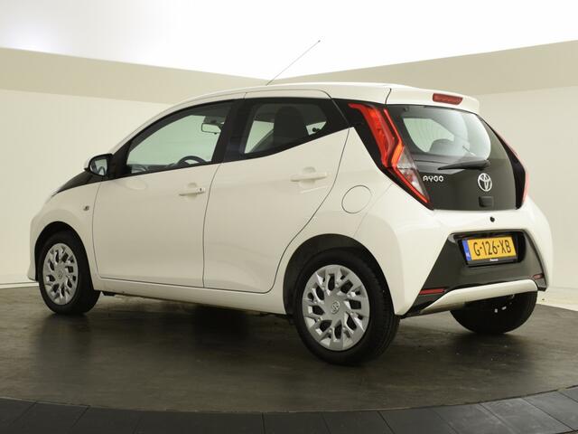 Toyota AYGO 1.0 VVT-i x-play Automaat | Camera | Carplay