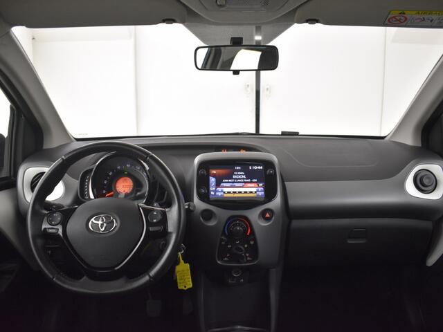 Toyota AYGO 1.0 VVT-i x-play Automaat | Camera | Carplay