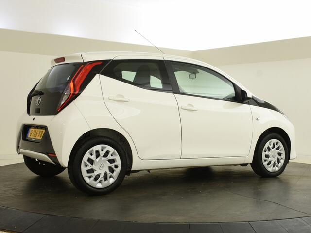 Toyota AYGO 1.0 VVT-i x-play Automaat | Camera | Carplay