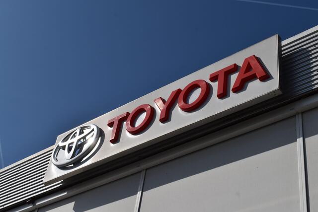 Toyota AYGO 1.0 VVT-i x-play limited Apple Carplay | lage kilometrstand | 1ste eigenaar