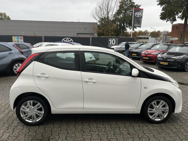 Toyota AYGO 1.0 VVT-i x-play Apple Carplay Android