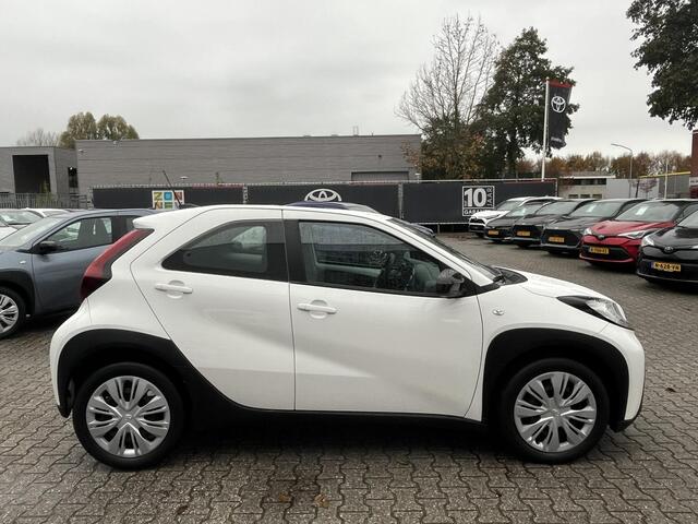 Toyota AYGO X 1.0 VVT-i MT Play