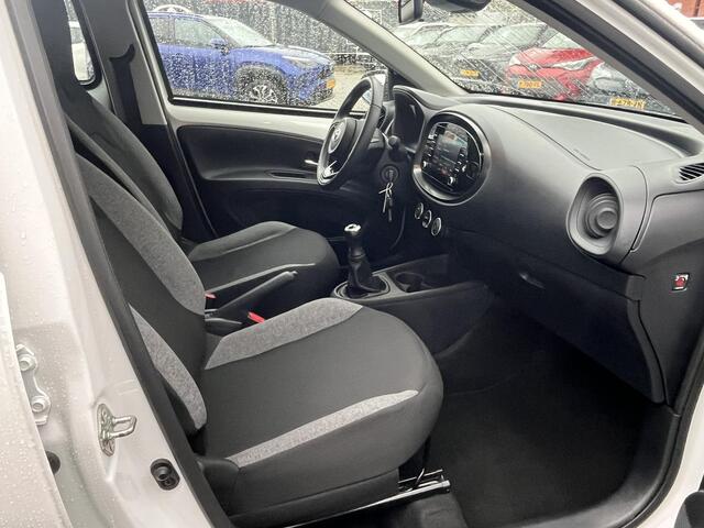 Toyota AYGO X 1.0 VVT-i MT Play